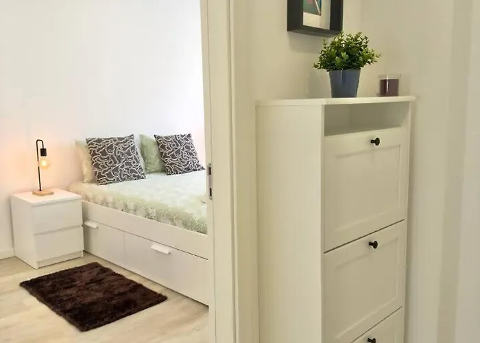 The Modern Cocoon - Novo De 2 Quartos 아파트